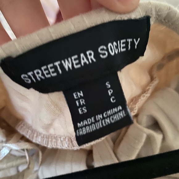 SHEIN basic cream coloured dress - Picture 2 of 3